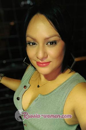 195143 - Alejandra Age: 41 - Costa Rica