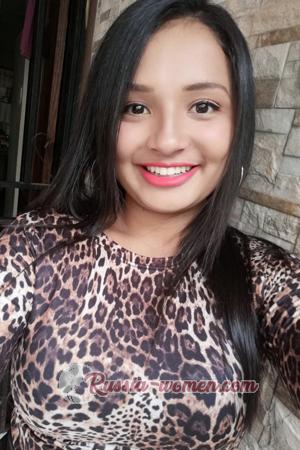 204021 - Tavy Age: 26 - Costa Rica