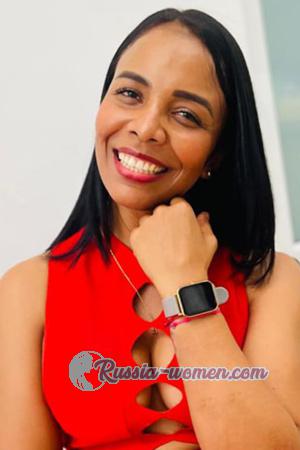 218449 - Yisel Age: 44 - Colombia