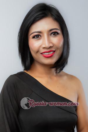 219770 - Ploychomphoo Age: 41 - Thailand