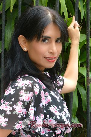 223037 - Elizabeth Age: 45 - Peru